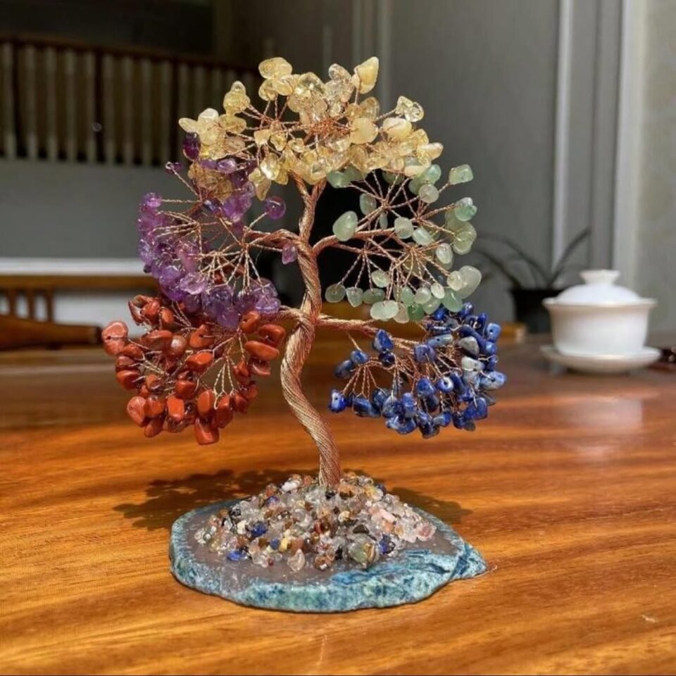 30 Crystal Decor Ideas If You Want a Home That Feels Calm, Clean, and ...