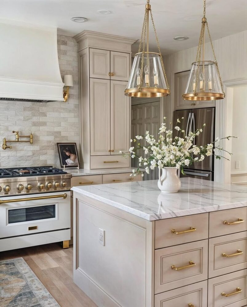 30 Modern Kitchen Ideas You Can Try Even on a Budget With Smart ...