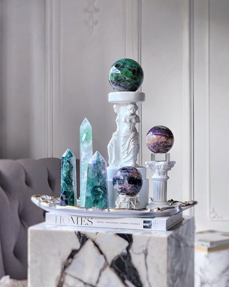 30 Crystal Decor Ideas If You Want a Home That Feels Calm, Clean, and ...