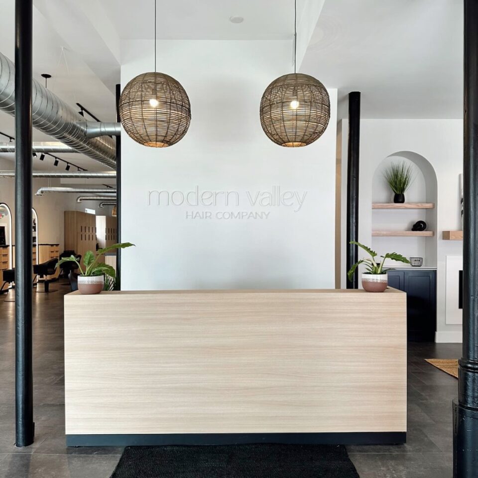 Deskside Example 23 Front Desk Design Ideas No One Shares Because They’re Designed for ...