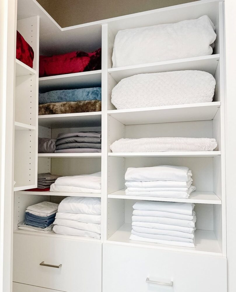 25 Large Linen Closet Organization Ideas 2026 Hidden In Homes Photo Inspiration
