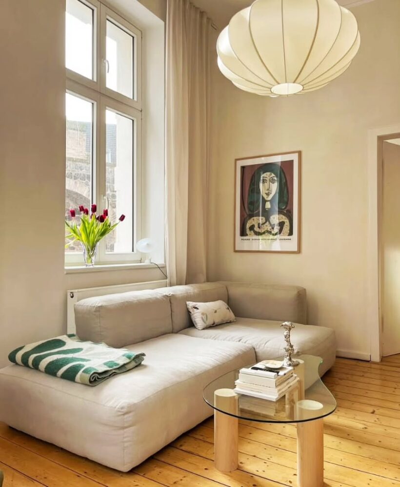 24 Minimalist Living Room Ideas for 2026 That Make the Room Feel ...