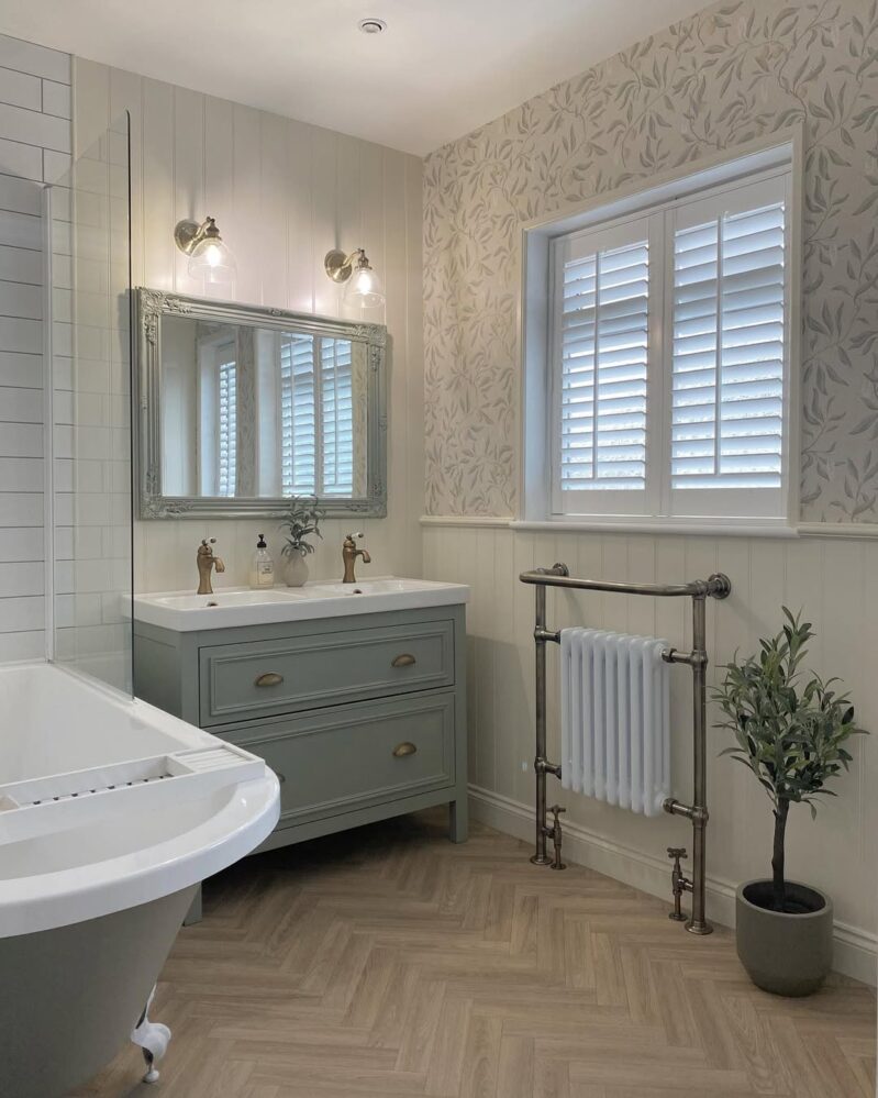 28 Victorian Bathroom Ideas for 2026 Ornate Enough To Make Plain Tile ...