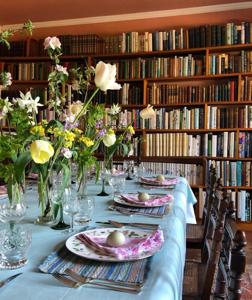 28 Spring Table Decor Ideas for 2026 If You’re Over The Same Old Pastel ...