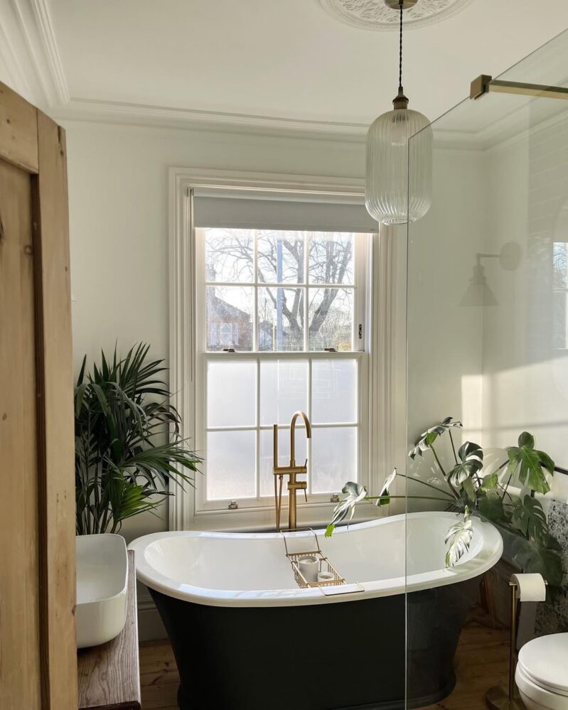 28 Victorian Bathroom Ideas for 2026 Ornate Enough To Make Plain Tile ...