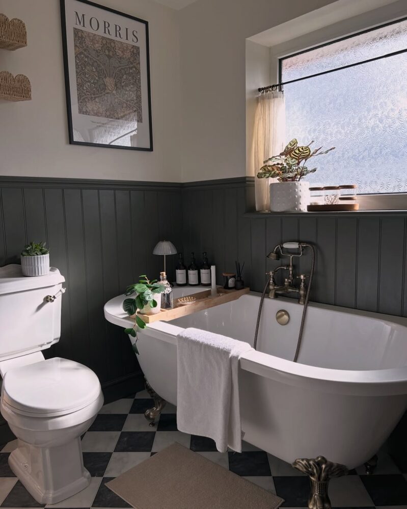 28 Victorian Bathroom Ideas for 2026 Ornate Enough To Make Plain Tile ...