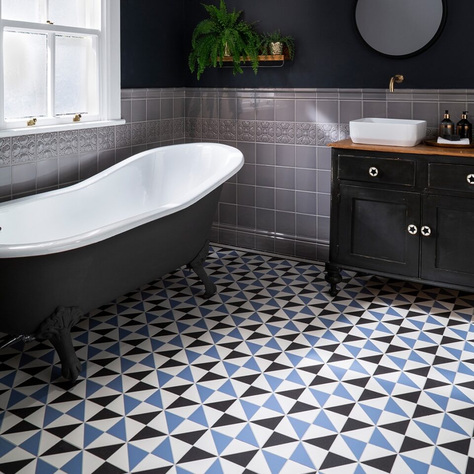 28 Victorian Bathroom Ideas for 2026 Ornate Enough To Make Plain Tile ...