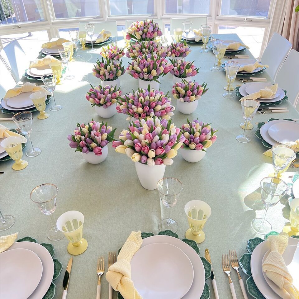 28 Spring Table Decor Ideas for 2026 If You’re Over The Same Old Pastel ...