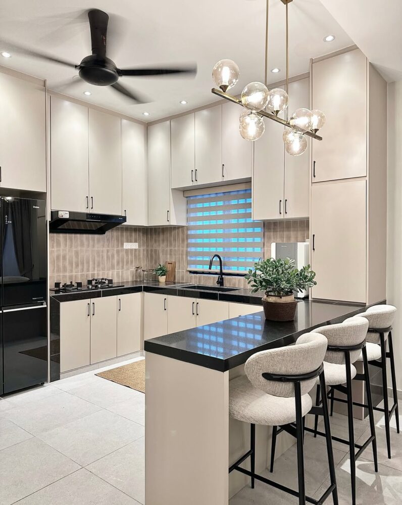 25 Functional Kitchen Layout Ideas for 2026 Kitchens Designed To Work ...