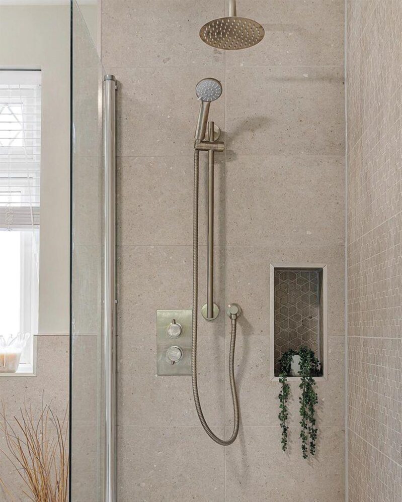 27 Minimalist Bathroom Ideas for 2026 That Make Cluttered Bathrooms ...