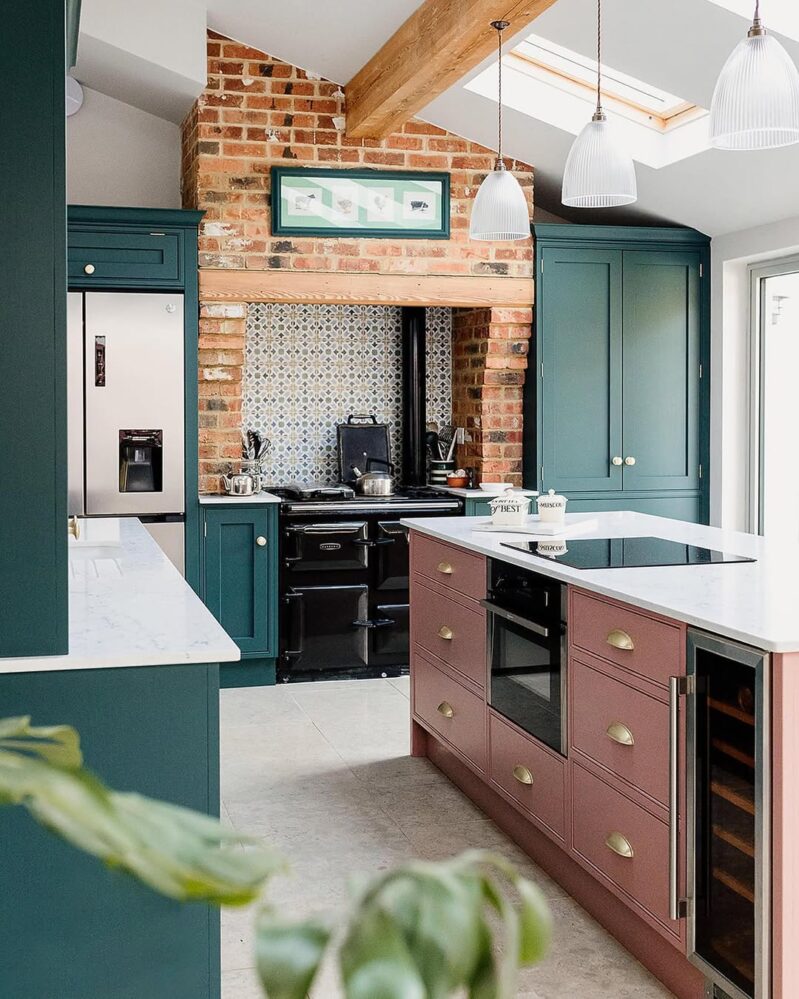 27 Kitchen Makeover Ideas for 2026 From Outdated To Impressive Without ...