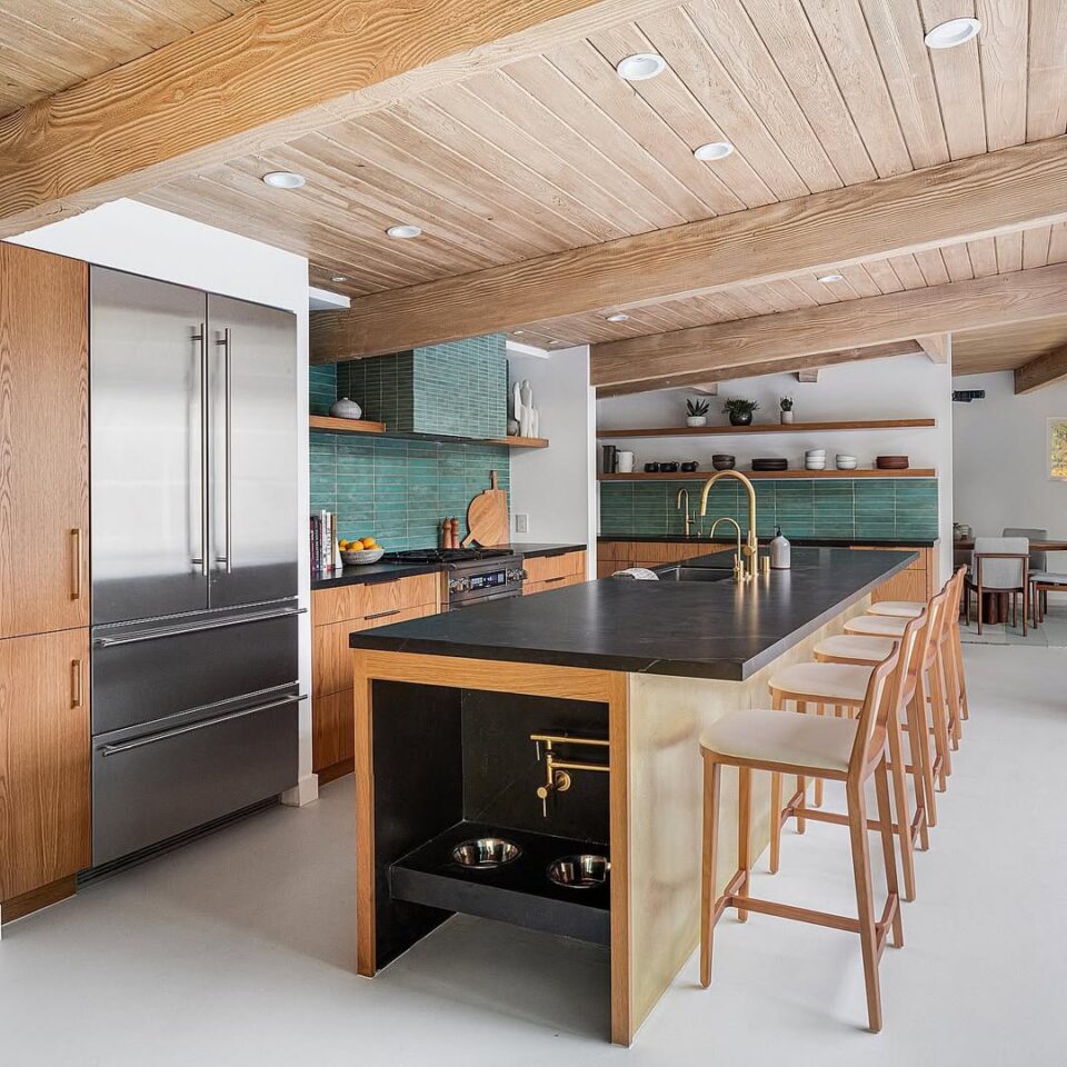 26 Mid Century Modern Kitchen Design Ideas for 2026 The Vintage Style ...
