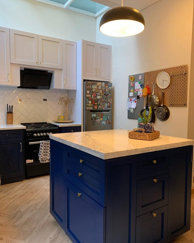 28 Two Tone Kitchen Cabinet Ideas for 2026 That Instantly Expose How ...