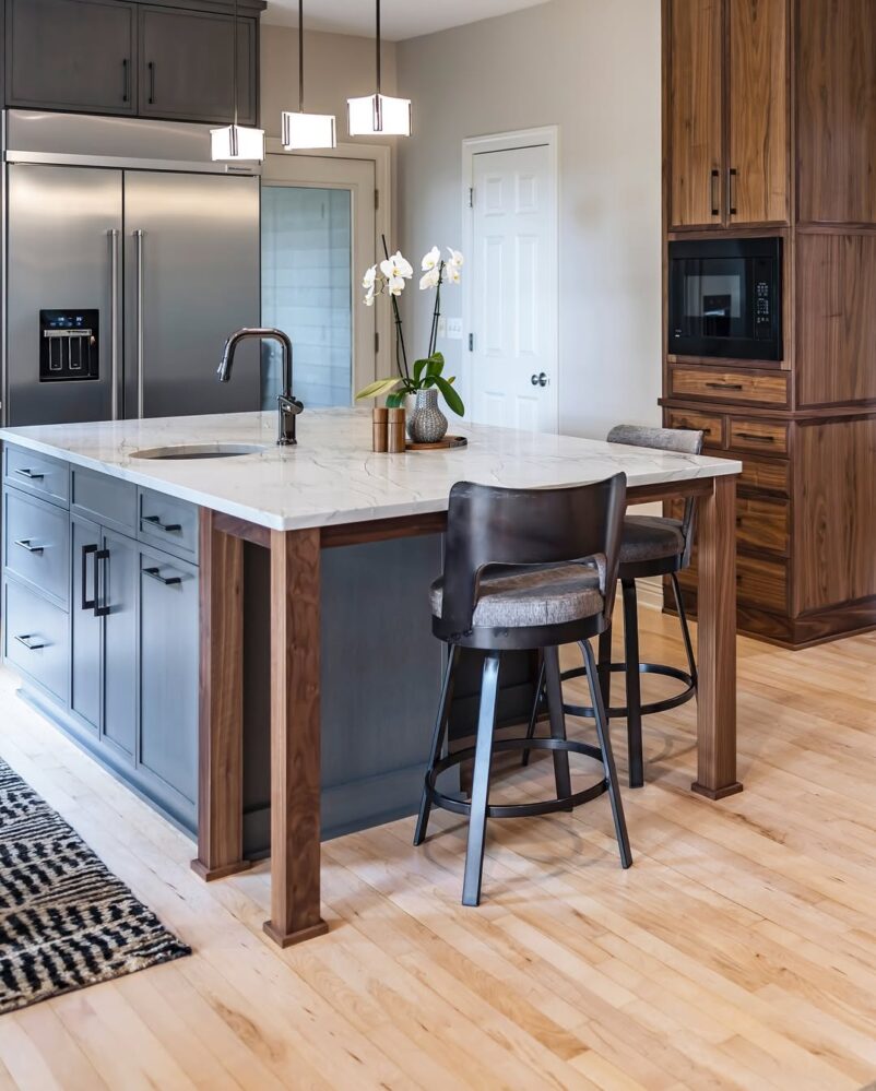 28 Two Tone Kitchen Cabinet Ideas for 2026 That Instantly Expose How ...