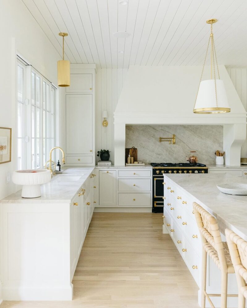 26 Modern White Kitchen Ideas For 2026 That Use Hidden Texture Secrets ...