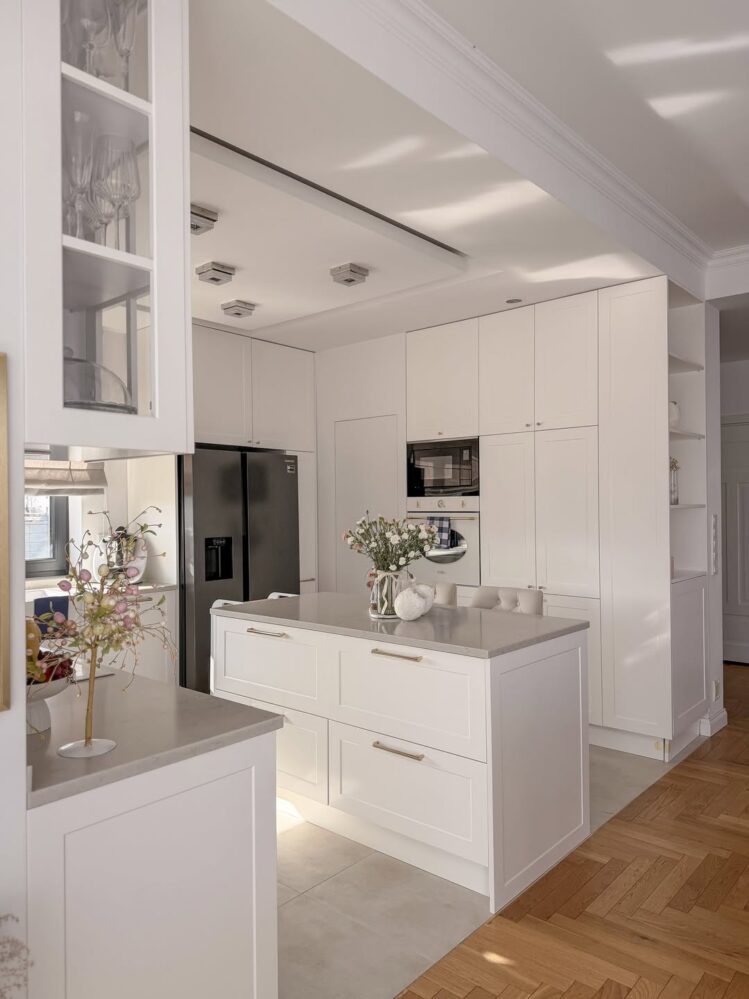 26 Modern White Kitchen Ideas For 2026 That Use Hidden Texture Secrets ...