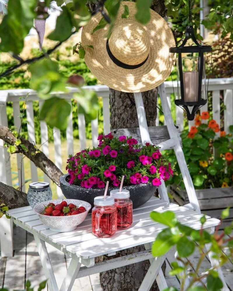 28 Appealing Rustic Garden Decor Ideas For 2026 That Top Designers Use ...