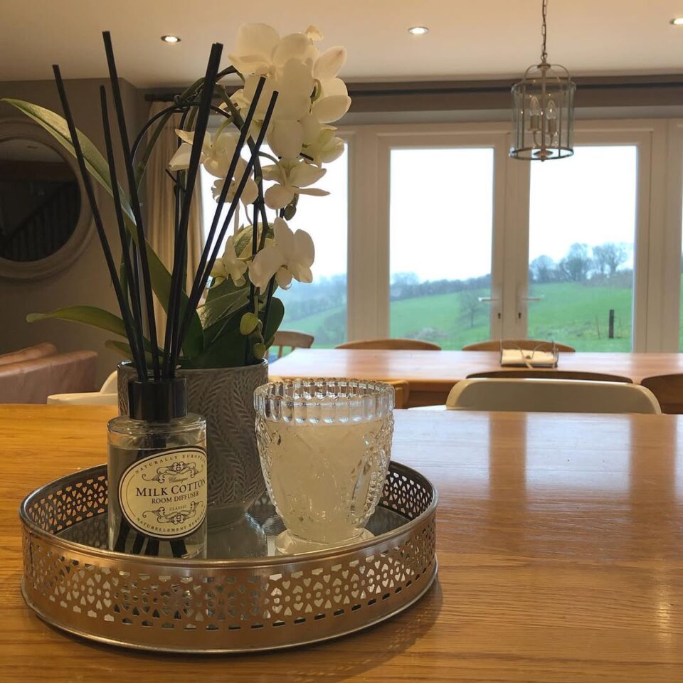 26 Kitchen Island Centerpiece Ideas That Prove the Middle of the Room ...