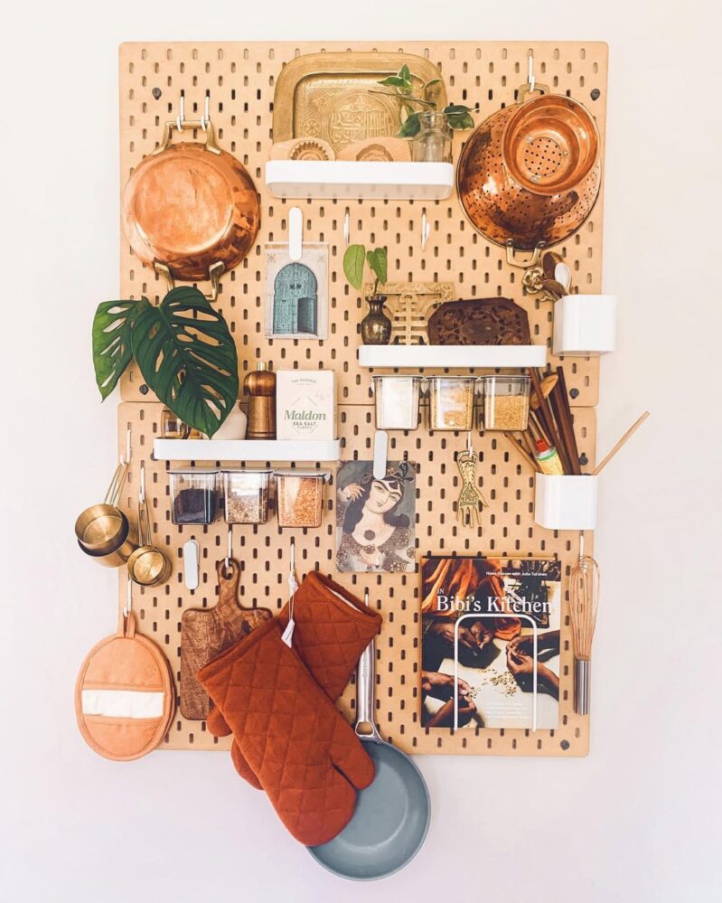 Cookbook Window Display These 23 Kitchen Cookbook Display Ideas Will Make Your Kitchen Feel ...