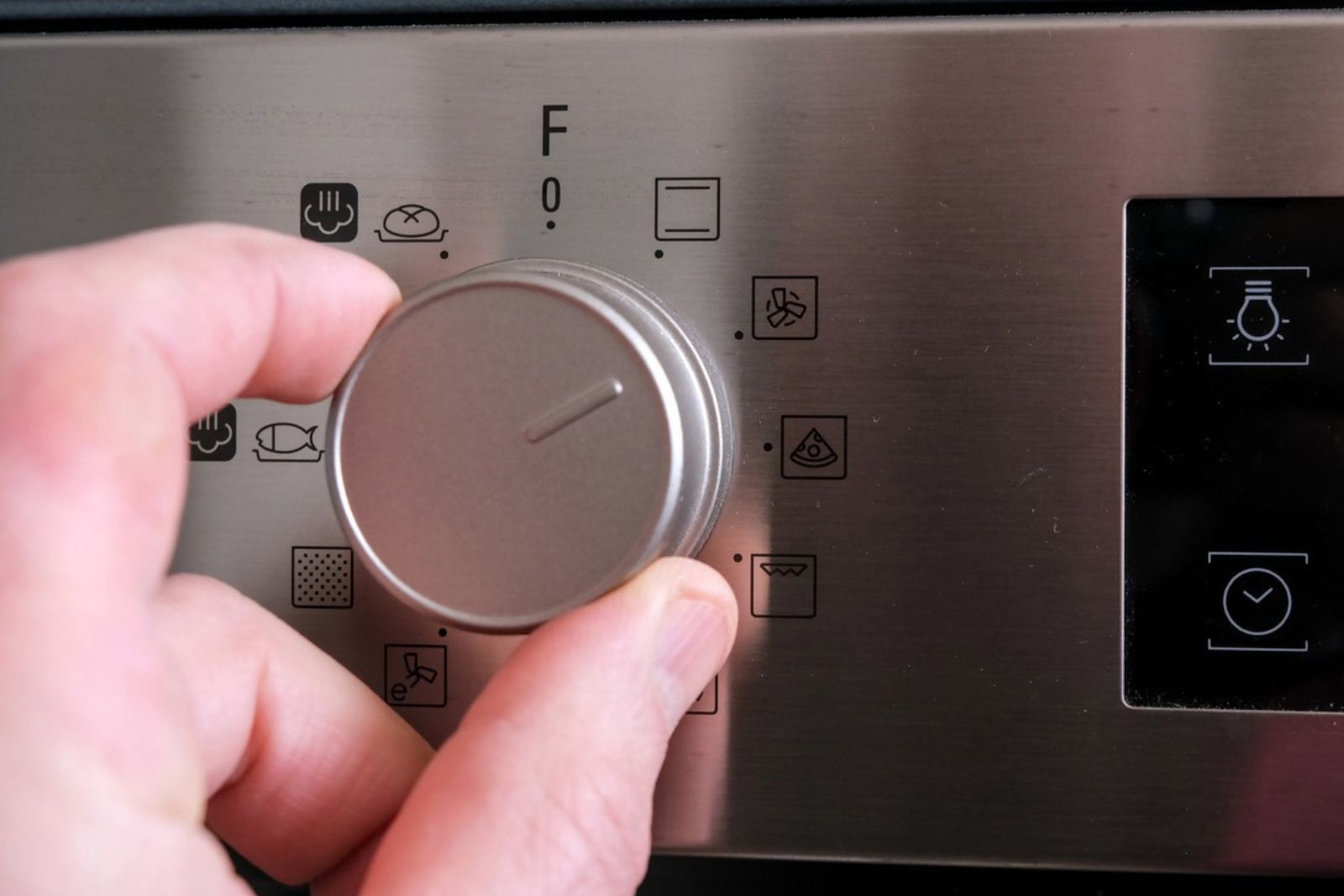 What The Fan Symbol On Your Oven Actually Means