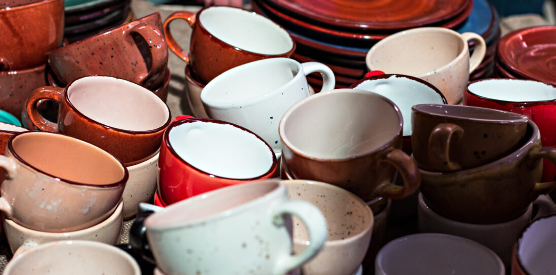She drew the ’90s mugs everyone has at home: now they sell for thousands