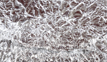 Putting balls of aluminum foil in the freezer: what it’s for and why it’s recommended
