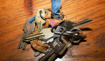 Spraying vinegar on your keys: why so many people recommend it and what it’s for