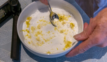 Blending lemon peels with baking soda: what it’s for and why it’s recommended