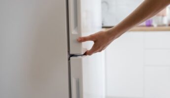 Wedge A Sheet Of Paper In The Fridge Door And Pull