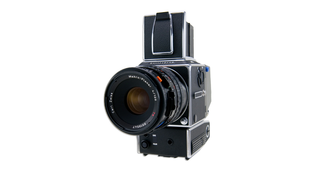 Medium format camera features
